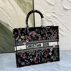 Christian Dior Shopping Bags